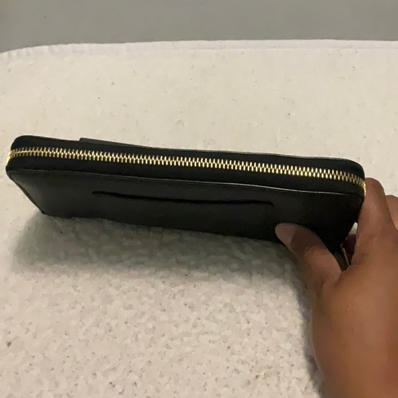 Michael Kors Black Leather Long Wallet. - Picture 3 of 8